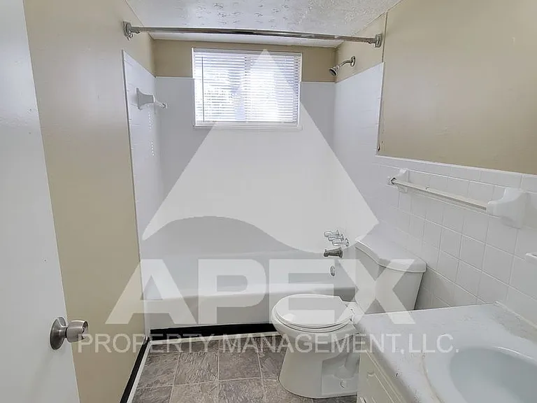 Springdale Apartments — Photo 39