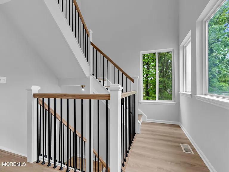 190 Spruce St #4 — Photo 17