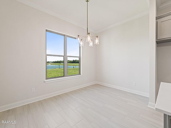 5th image of 204 Long Creek Ln