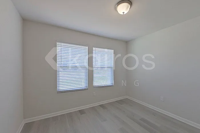 880 Whispering Creek Ave — Photo 7
