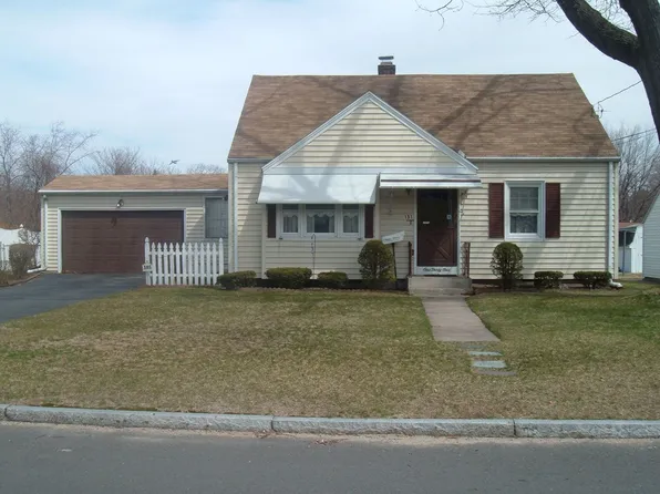 131 Atherton St, Springfield, MA 01104