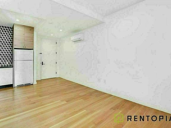 3rd image of 1875 Atlantic Ave #7W