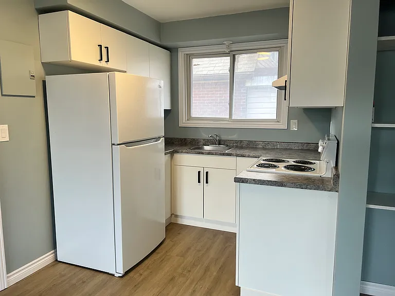 789 Randolph Ave #3 — Photo 5