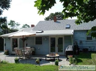 11 Gada Rd, Niantic, CT 06357