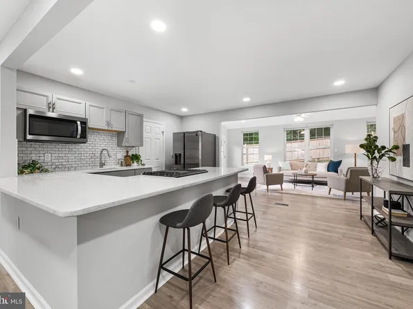 4543 Evansdale Rd, Woodbridge, VA 22193