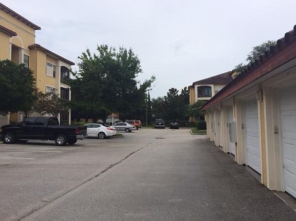 3rd image of 6153 Metrowest Blvd Unit 204