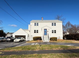 121 King Philip Rd, Worcester, MA 01606