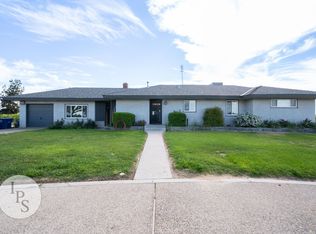 2924 N Modoc Ave, Kerman, CA 93630