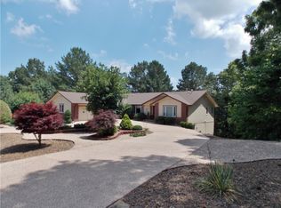 4 McKenzie Ln, Bella Vista, AR 72715