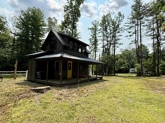 3rd image of 49 Grove Ave