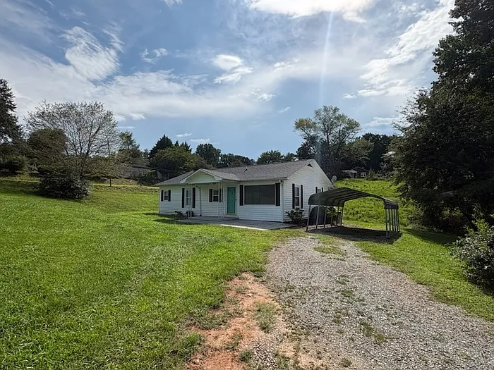 604 Enola Rd — Photo 3