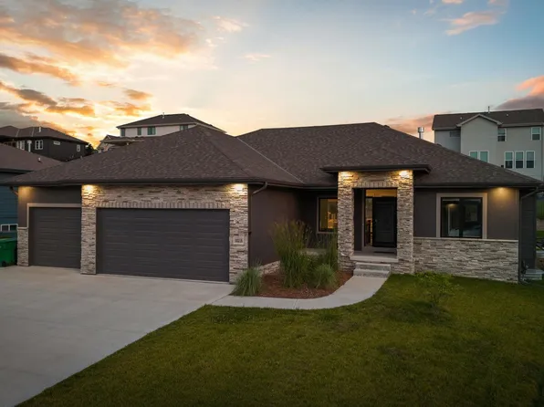 10215 Pintail Dr, Papillion, NE 68046