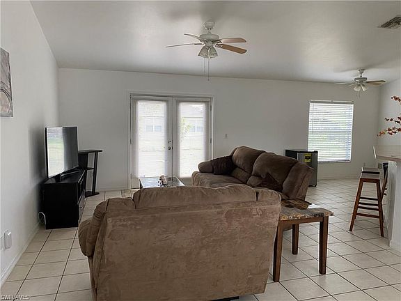 5th image of 1302 SW 25th St