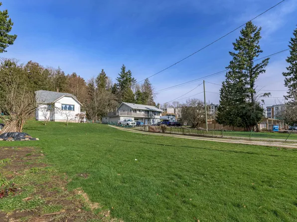 19957 68th Ave, Langley, BC V2Y 2W5