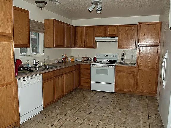 2nd image of 1113 Palmer Dr
