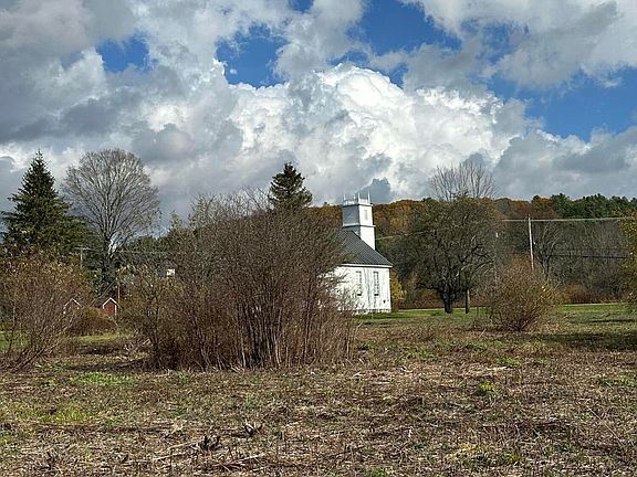 4th image of 358 W Hill Road