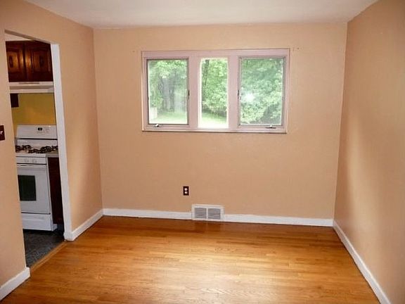 5th image of 5440 Florida Ave