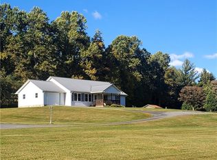 252 Le Chemain Dr, West Jefferson, NC 28694