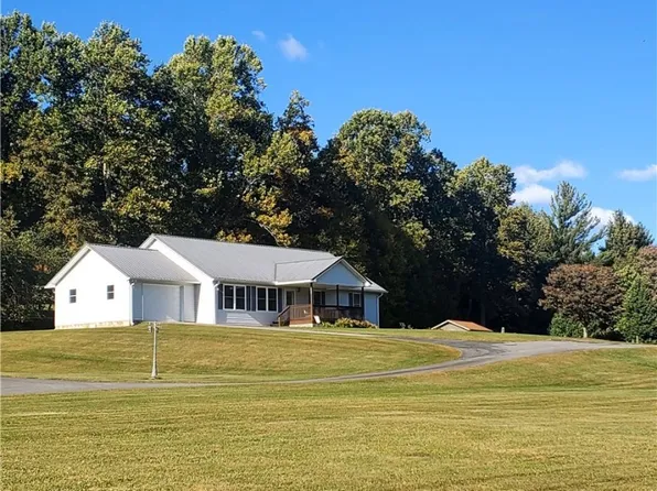 252 Le Chemain Dr., West Jefferson, NC 28694