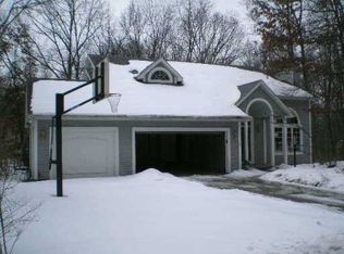 51371 Crooked Oak Dr, Granger, IN
