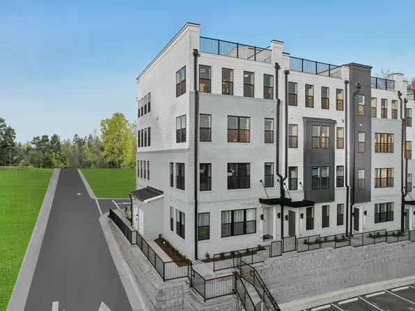 158 N White St #200, Wake Forest, NC 27587