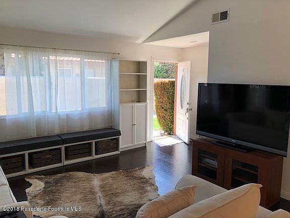 2nd image of 1362 Bouquet Dr