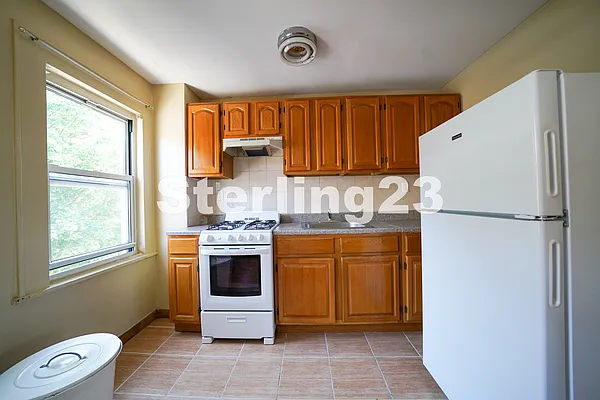 Rented by Sterling Realty Solution Inc | media 6