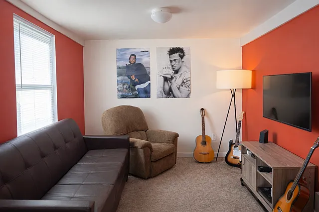 5 bed, 1660 sqft, $5,000 — Photo 4