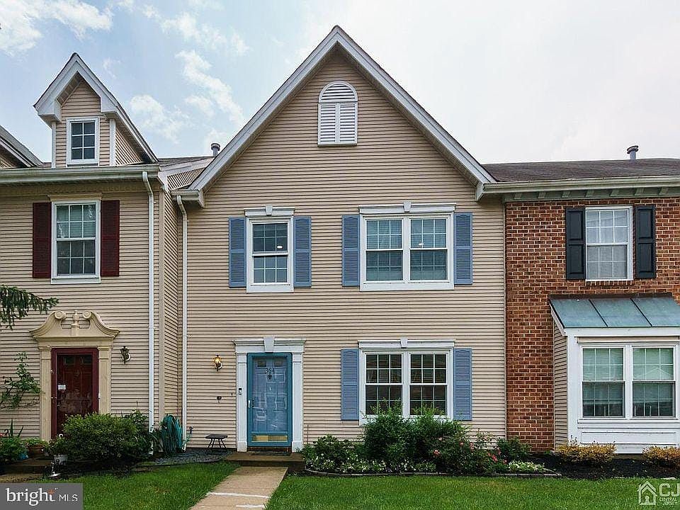 1st image of 364 Hadleigh Ln