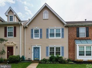 364 Hadleigh Ln, North Brunswick, NJ 08902
