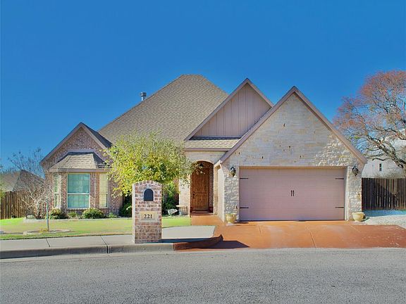 4th image of 221 Emilie Ct