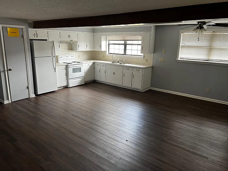 505 Country Club Rd — Photo 10