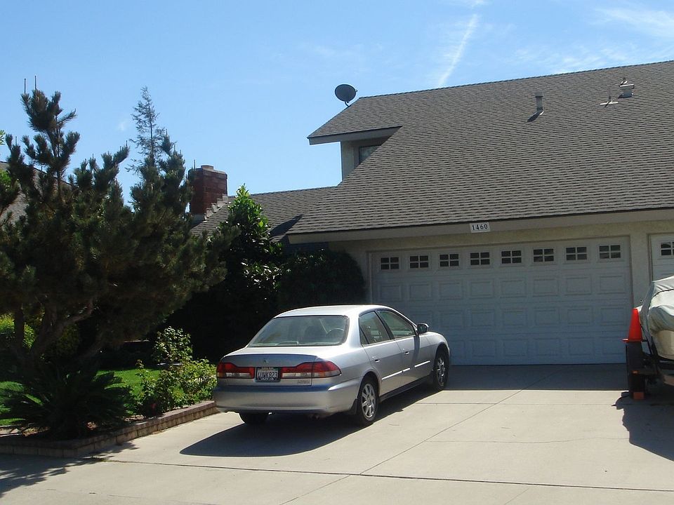 2nd image of 1460 E Hazeltine St