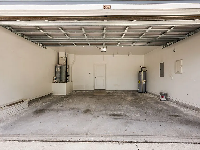 509 Sunbranch Ln — Photo 29