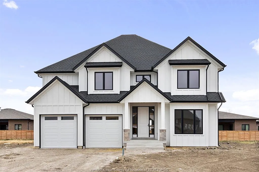 1206 Campana Cres photo 1