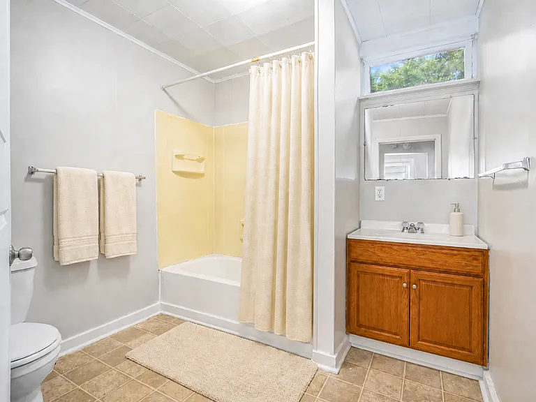 792 W Forest Ave — Photo 7