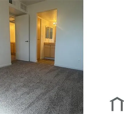 2902 E Fillmore St — Photo 20