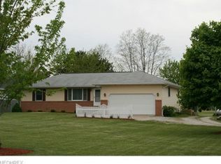 9252 Vermilion Rd, Amherst, OH 44001