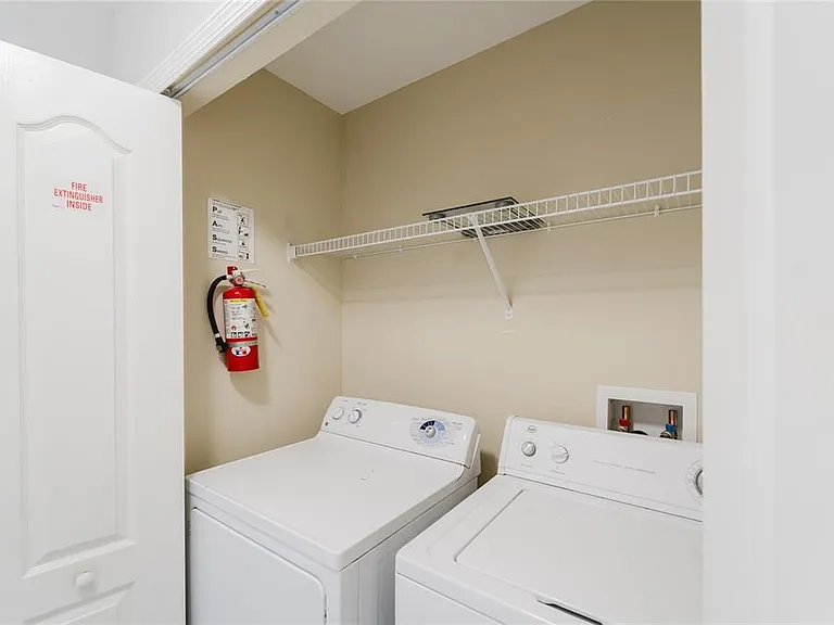 8961 Majesty Palm Rd — Photo 30