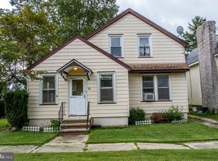 11 Pearl St, Newfield, NJ 08344
