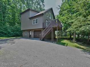 115 Edge Rock Dr, Drums, PA 18222