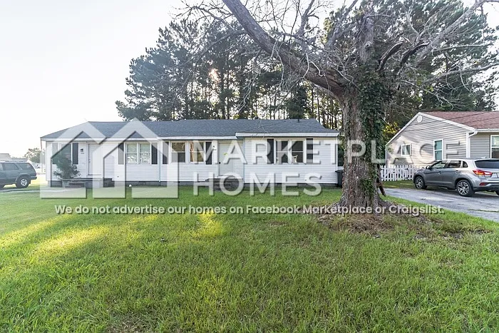Building Photo - 2247 Onslow Dr
