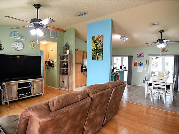 3rd image of 3069 Pellam Blvd