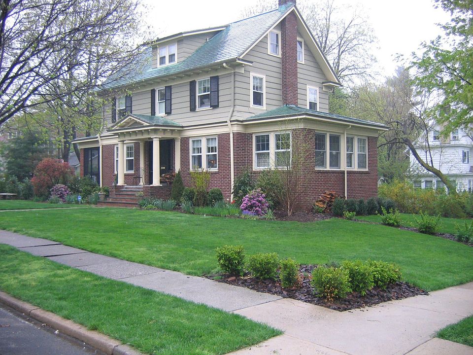 1st image of 234 Coudert Pl