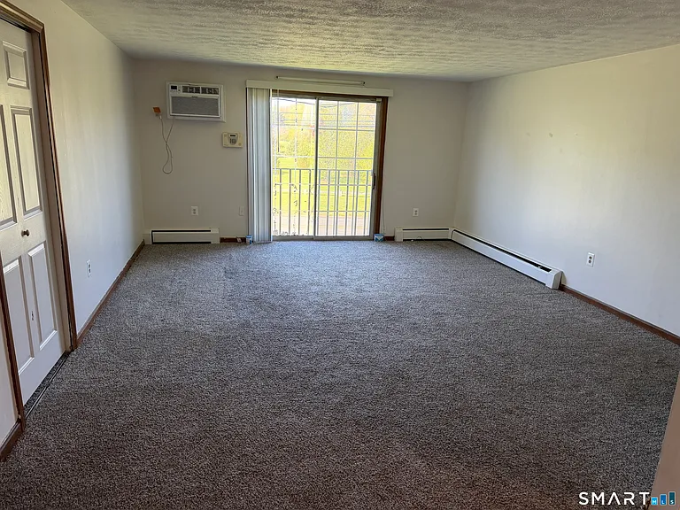 1162 Middle Tpke W #C1 — Photo 4