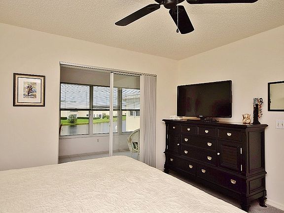 4th image of 870 Lake Orchid Cir Unit 870-207