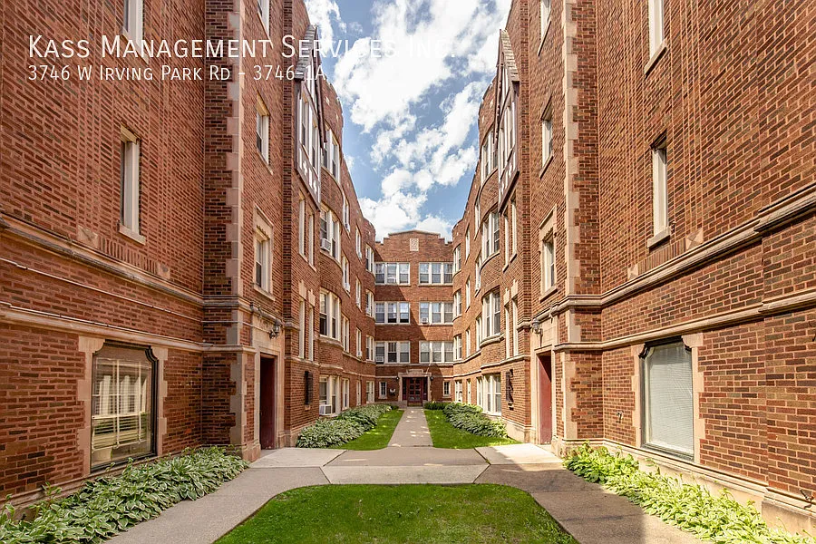 3746-50 W Irving Park — Photo 2