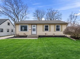 3541 S 46th St, Greenfield, WI 53220