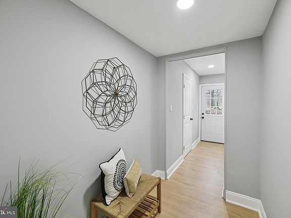 3rd image of 14610 Brandywine Heights Rd