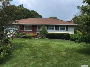 349 Twinbark Ave, Holbrook, NY 11741